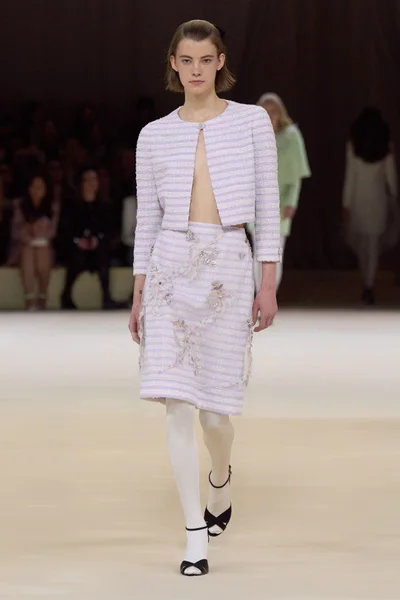 Look 9